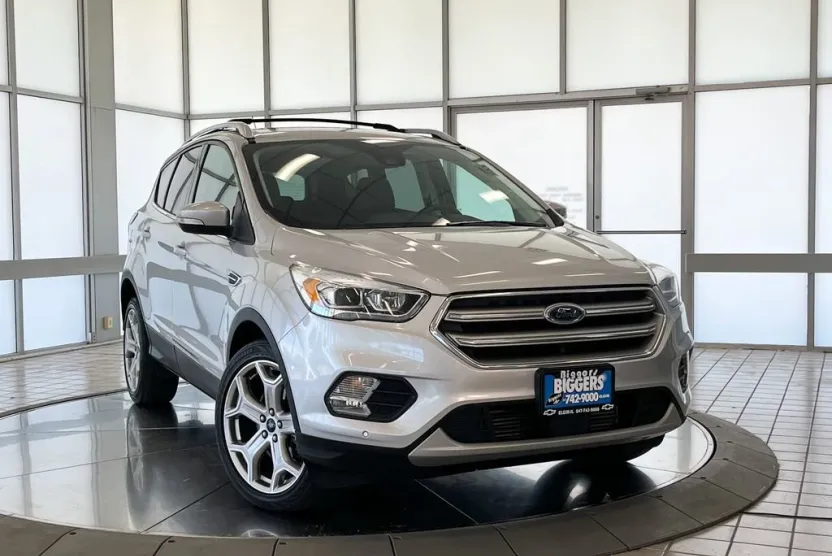 2017 Ford Escape Titanium photo 1