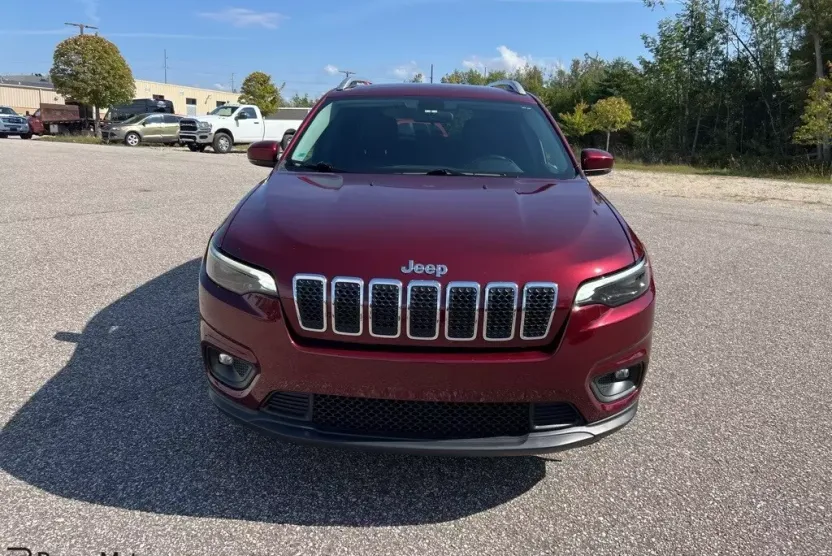 2019 Jeep Cherokee Latitude photo 1