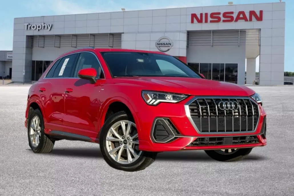 2023 Audi Q3 S line Premium photo 1