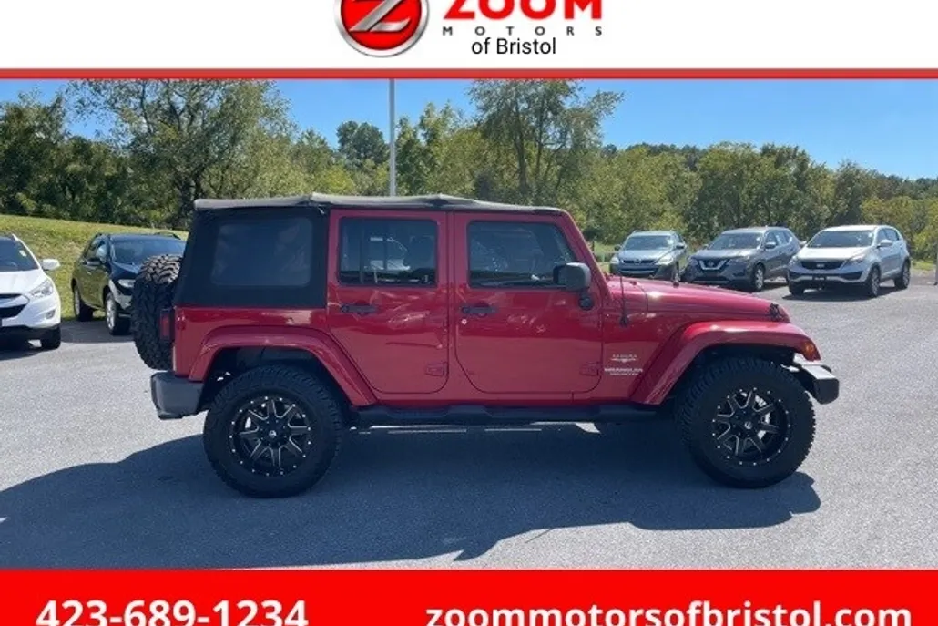 2012 Jeep Wrangler Unlimited Sahara photo 1