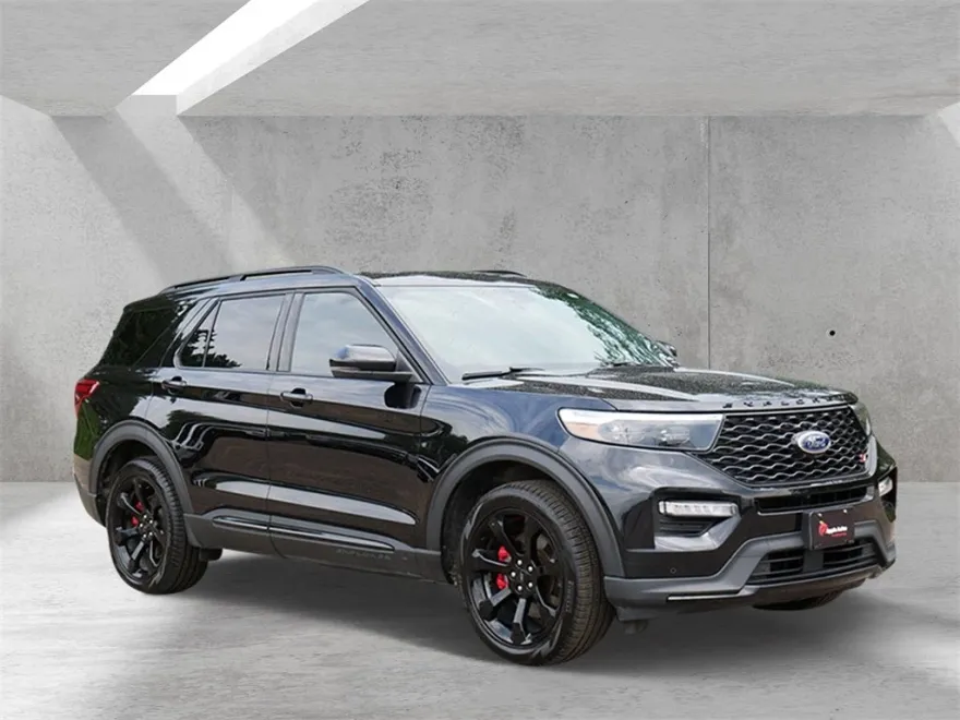 2024 Ford Explorer ST photo 1