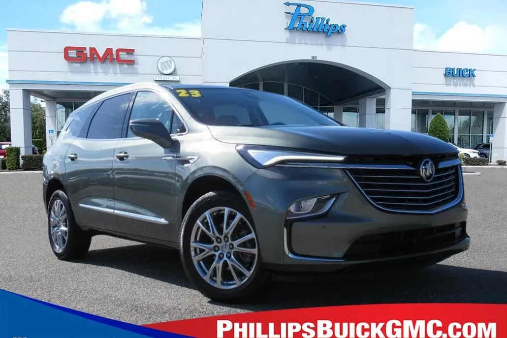 2023 Buick Enclave Essence photo 1
