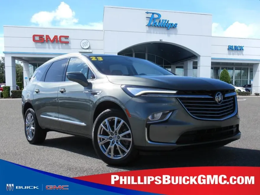 2023 Buick Enclave Essence photo 1