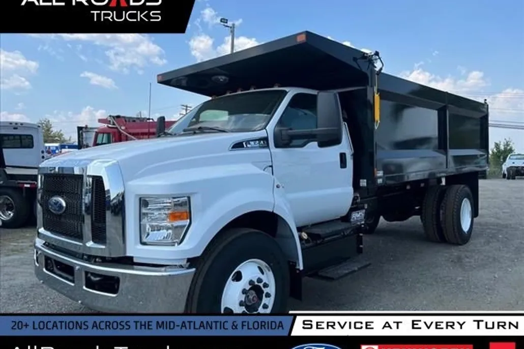 2024 Ford F-650 Base photo 1