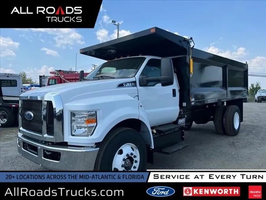 2024 Ford F-650 Base photo 1