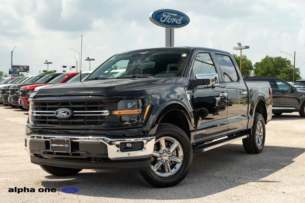 2025 Ford F-150 XLT photo 1