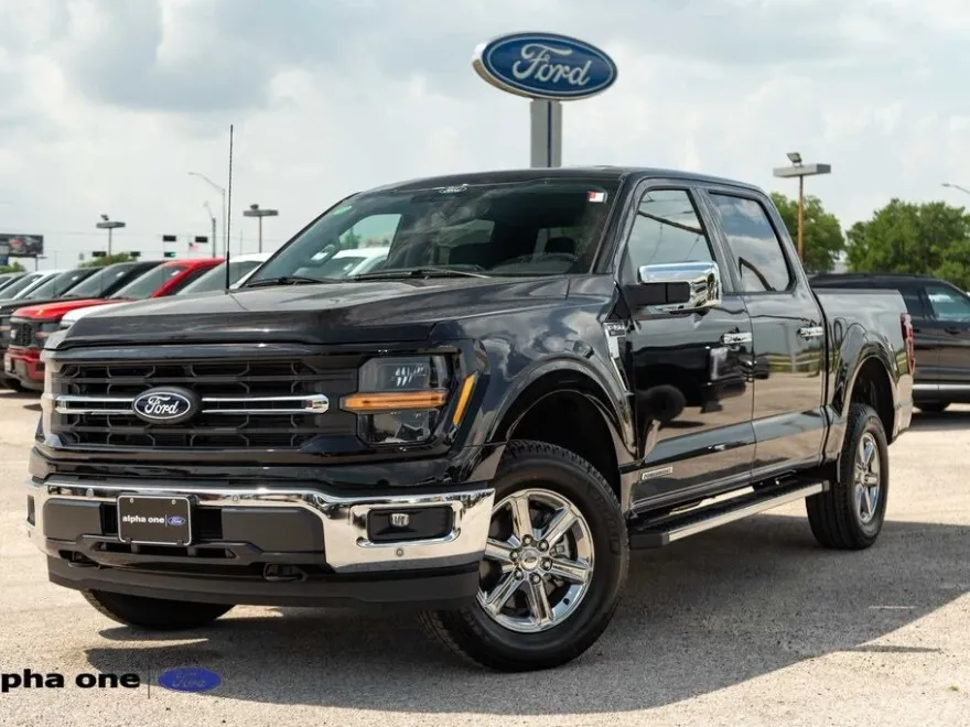 2025 Ford F-150 XLT photo 1