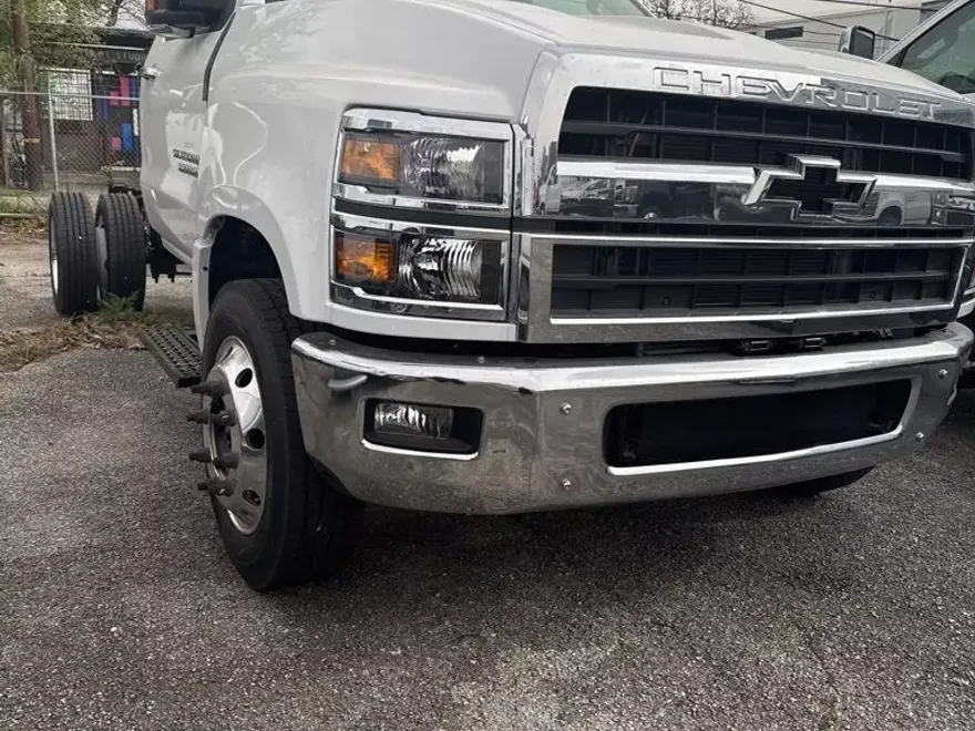 2024 Chevrolet Silverado 5500HD Work Truck photo 1