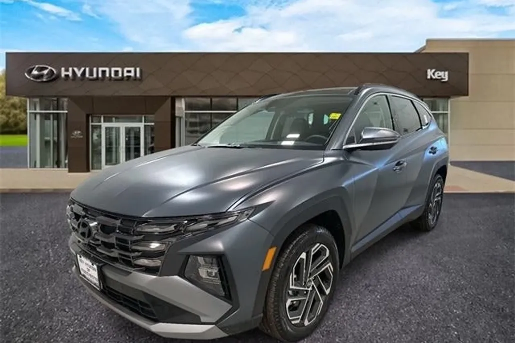 2025 Hyundai Tucson Limited photo 1