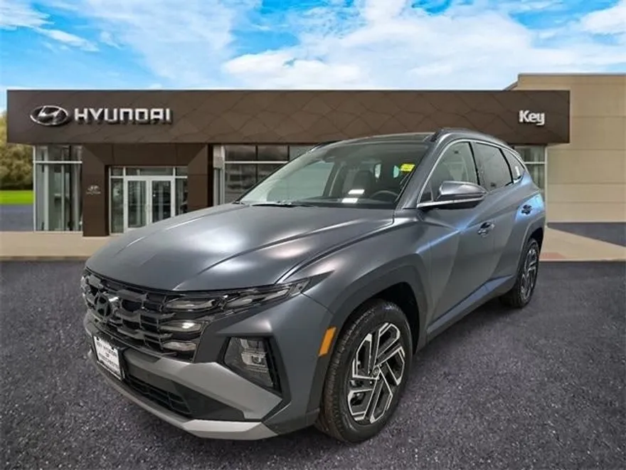 2025 Hyundai Tucson Limited photo 1
