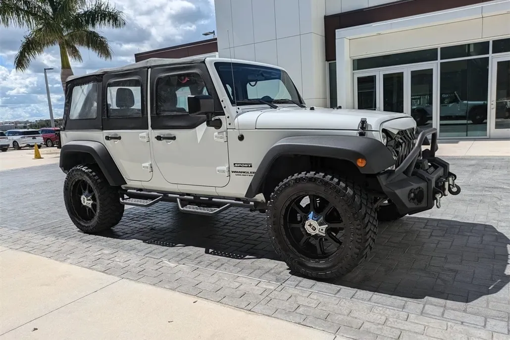 2017 Jeep Wrangler Unlimited Sport photo 1