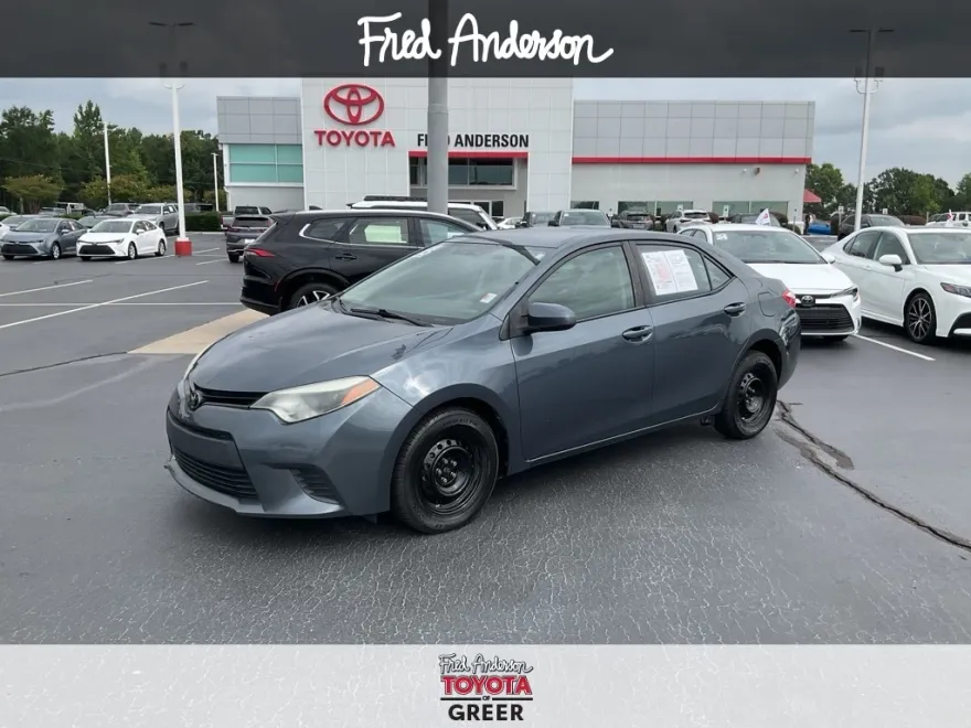 2015 Toyota Corolla L photo 1