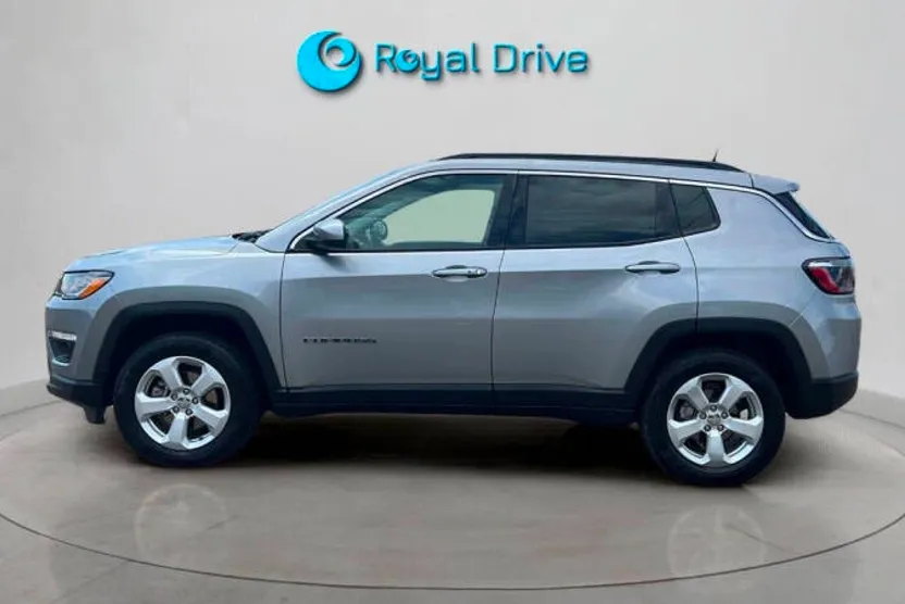 2021 Jeep Compass Latitude photo 1