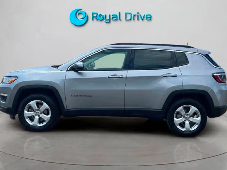 2021 Jeep Compass Latitude photo 1