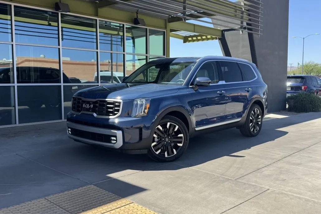 2024 Kia Telluride SX photo 1