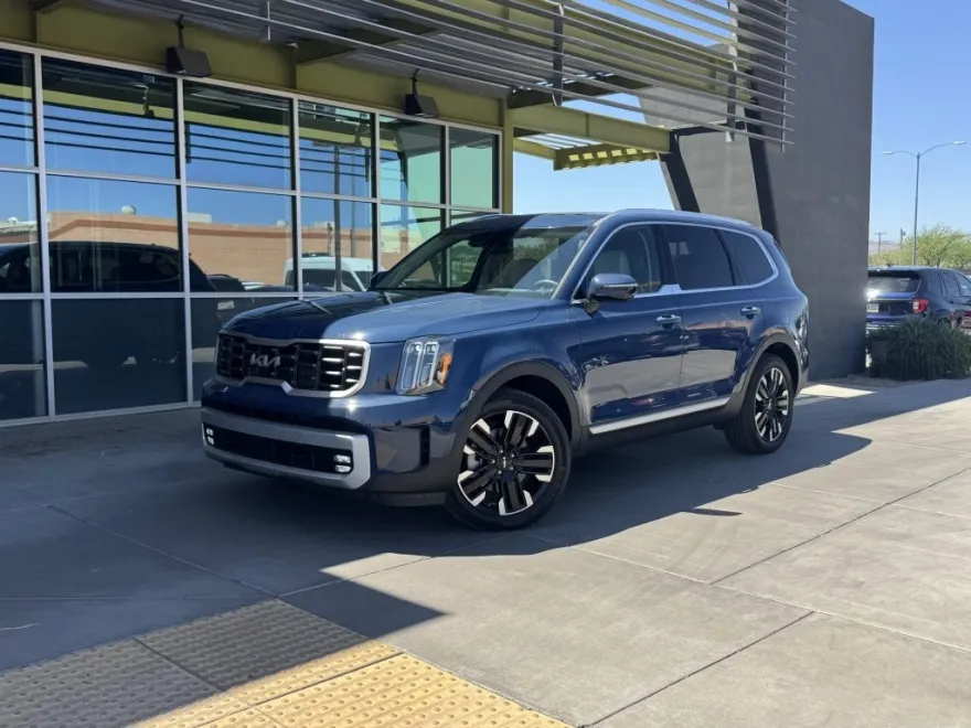 2024 Kia Telluride SX photo 1