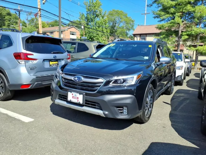 2021 Subaru Outback Touring photo 1