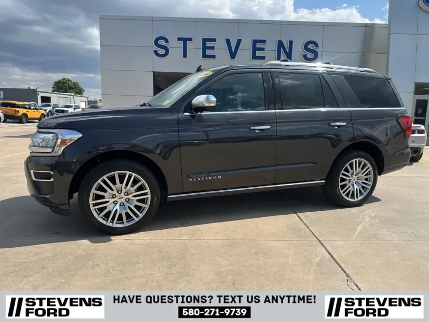 2024 Ford Expedition Platinum photo 1