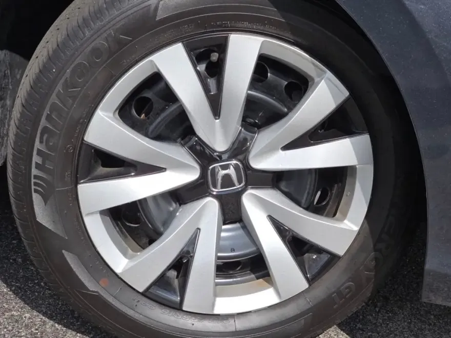 2025 Honda Civic LX photo 1