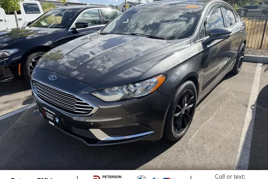 2017 Ford Fusion SE photo 1