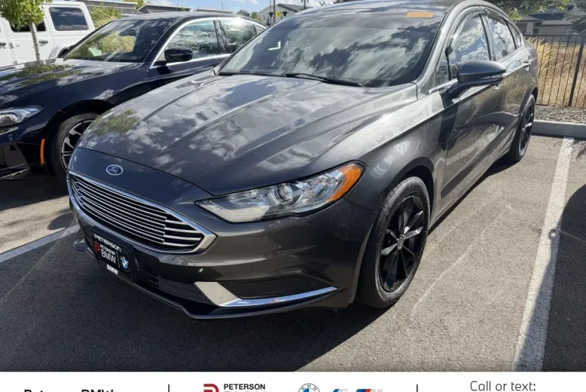 2017 Ford Fusion SE photo 1