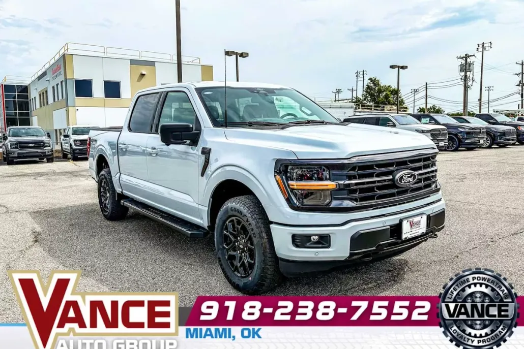 2025 Ford F-150 XLT photo 1