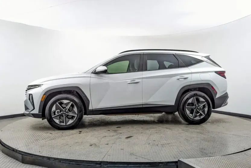 2025 Hyundai Tucson SEL photo 1
