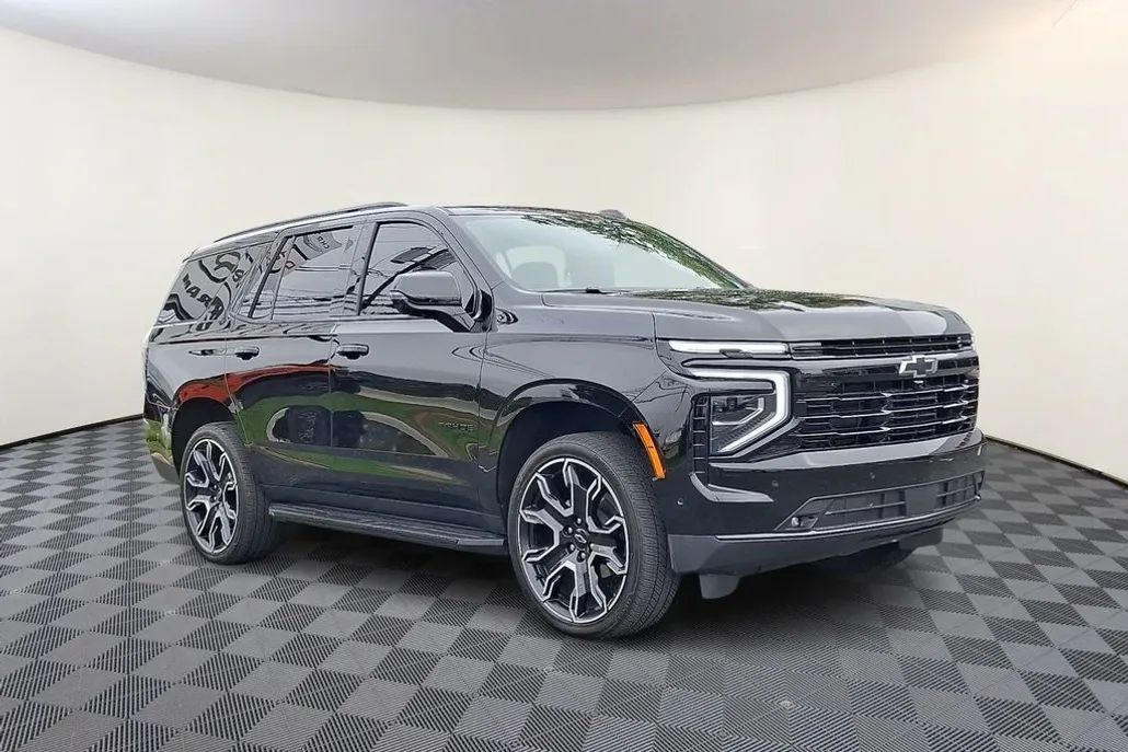 2025 Chevrolet Tahoe RST photo 1