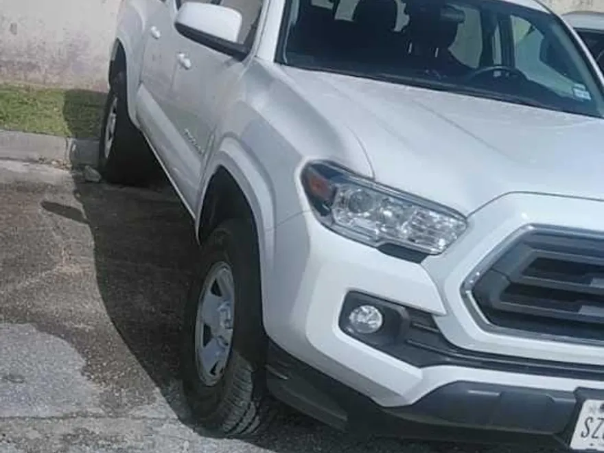 2023 Toyota Tacoma SR5 photo 1