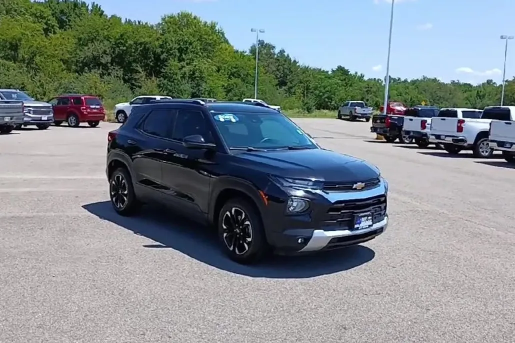 2022 Chevrolet Trailblazer LT photo 1