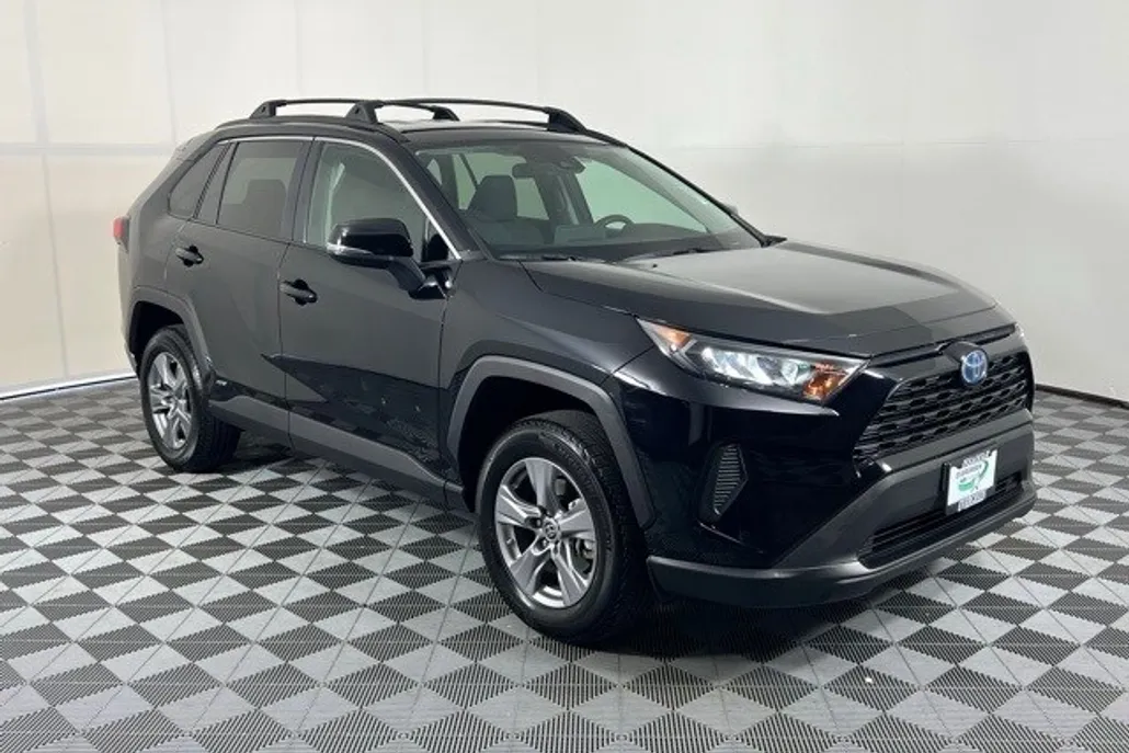 2022 Toyota RAV4 Hybrid LE photo 1