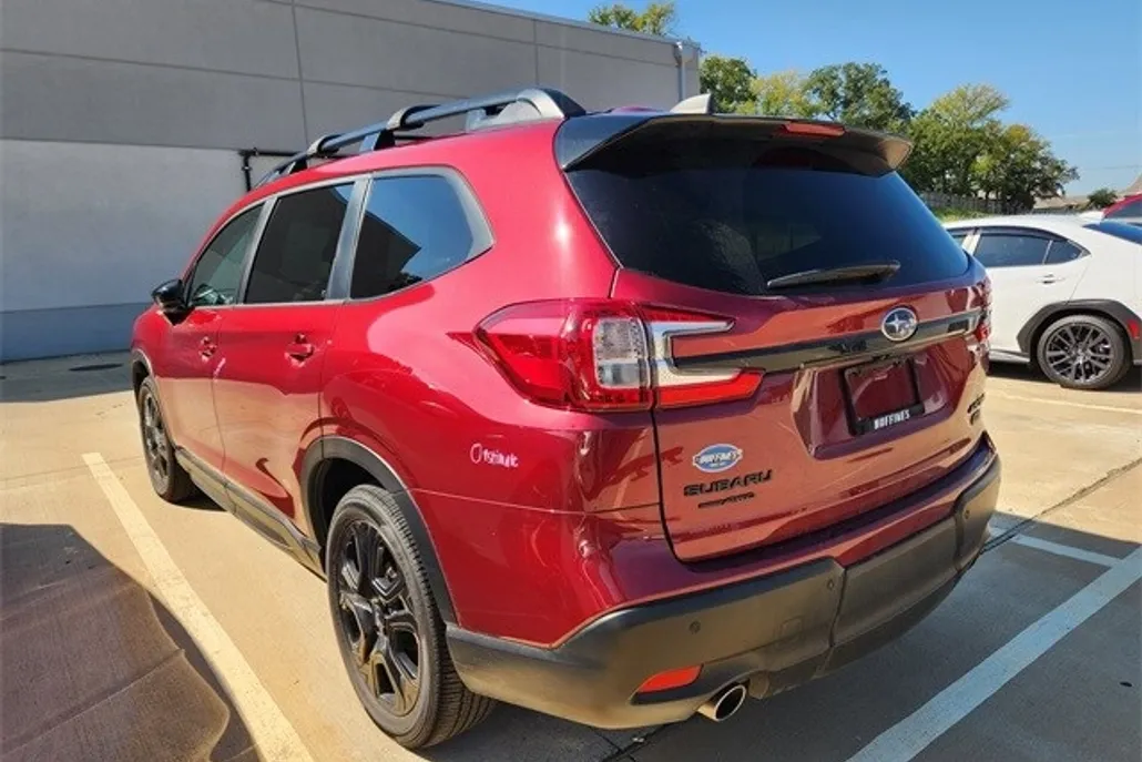 2025 Subaru Ascent Onyx Edition Touring photo 1