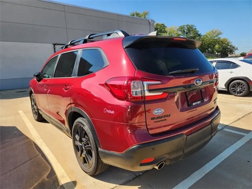 2025 Subaru Ascent Onyx Edition Touring photo 1