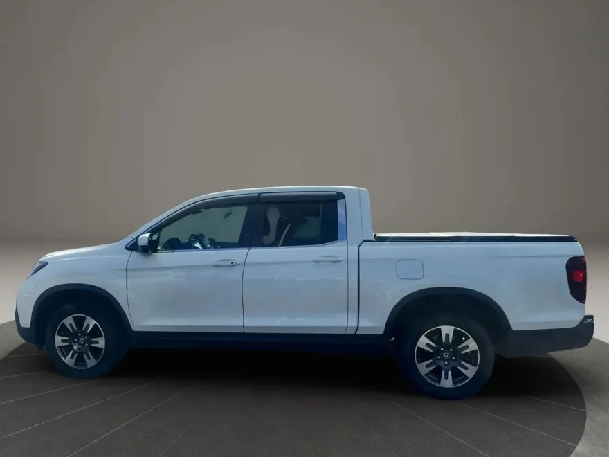 2017 Honda Ridgeline RTL-T photo 1
