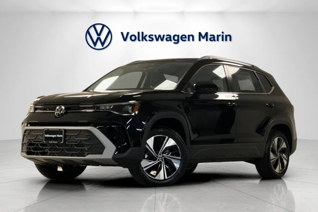 2025 Volkswagen Taos SE photo 1