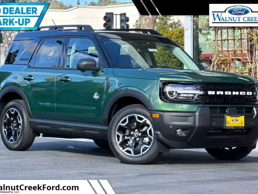 2025 Ford Bronco Sport Outer Banks photo 1