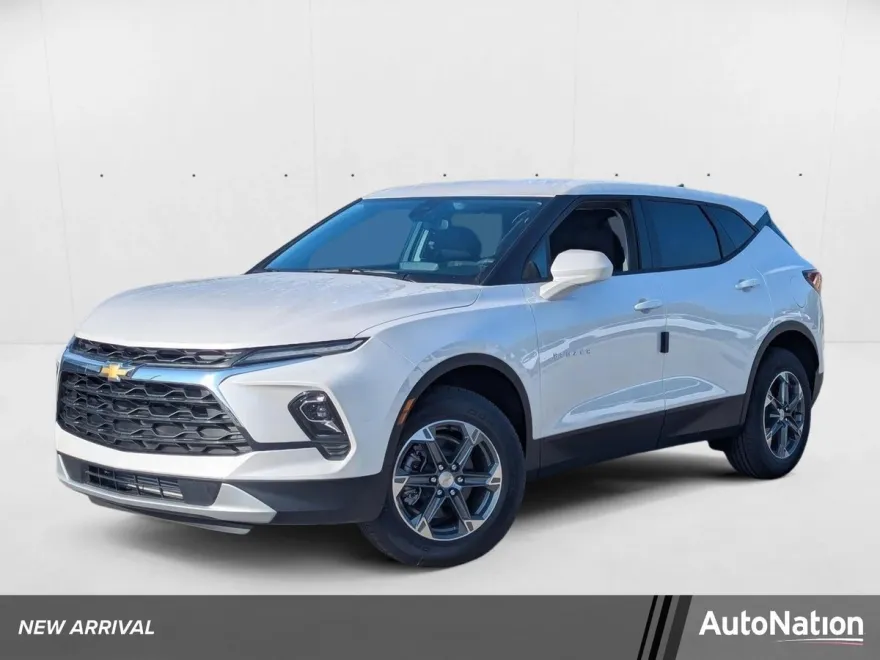 2025 Chevrolet Blazer 2LT photo 1