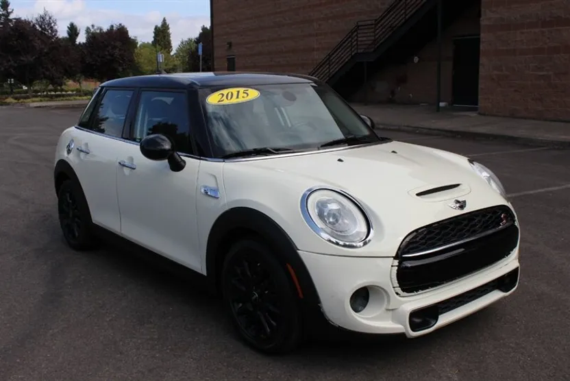 2015 Mini Cooper Hardtop S photo 1