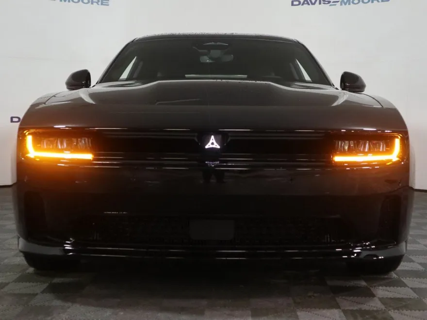 2025 Dodge Charger R/T photo 12