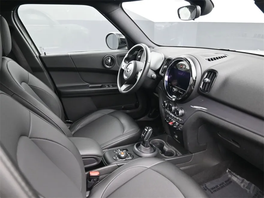 2022 Mini Countryman Oxford Edition photo 1