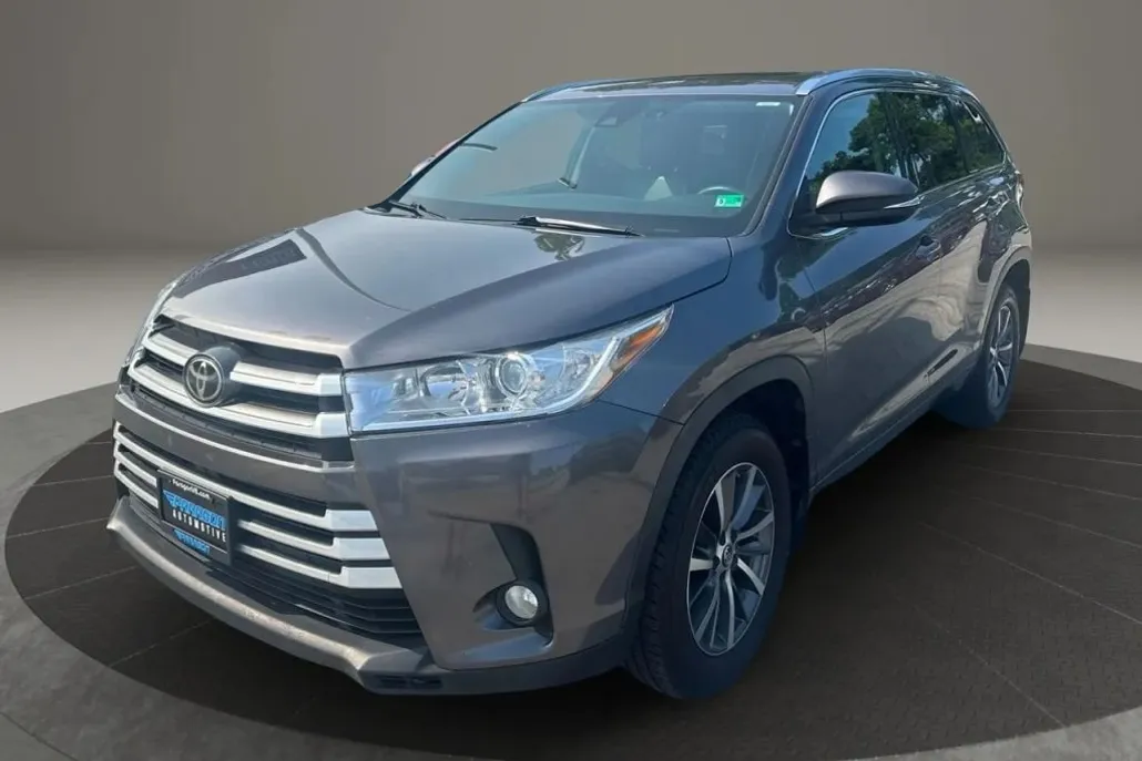2017 Toyota Highlander SE XLE photo 1