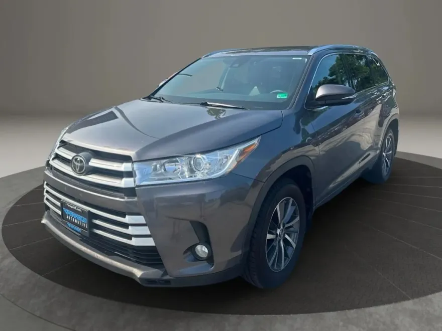 2017 Toyota Highlander SE XLE photo 1