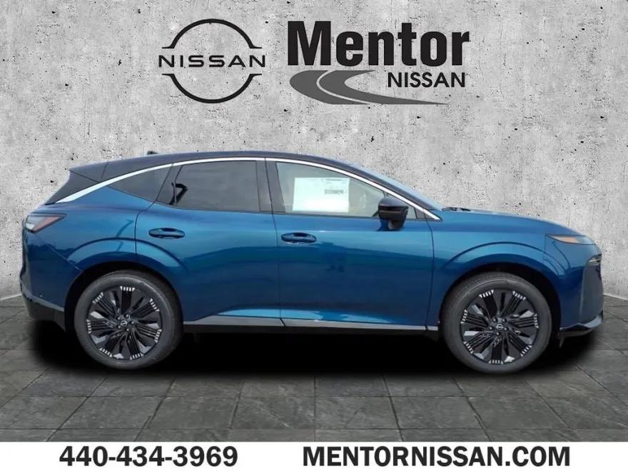 2025 Nissan Murano Platinum photo 1