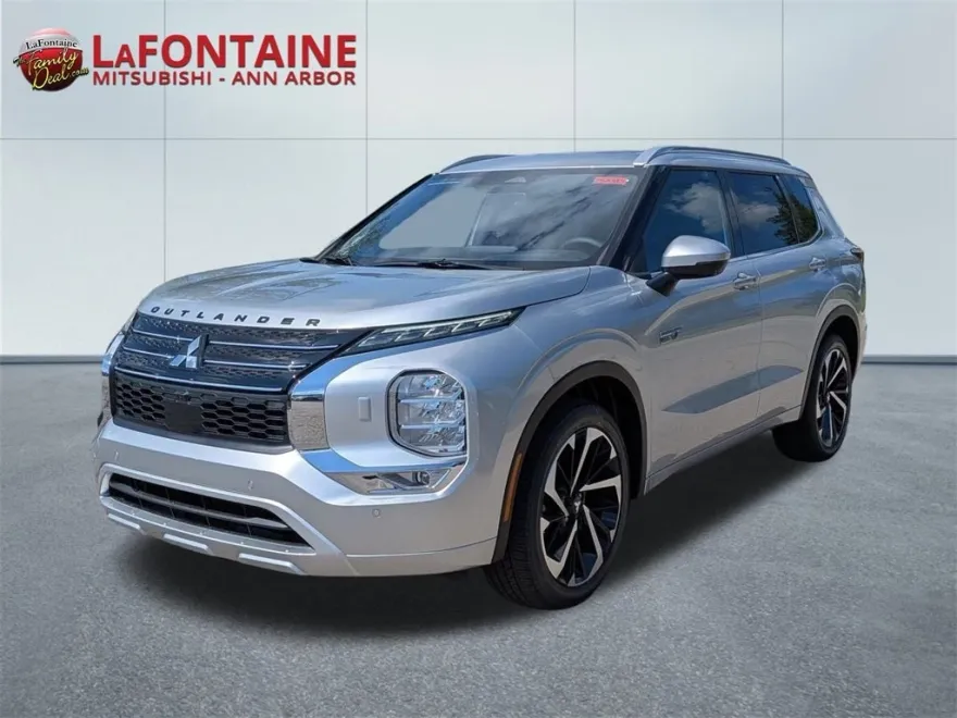 2025 Mitsubishi Outlander PHEV SEL photo 1