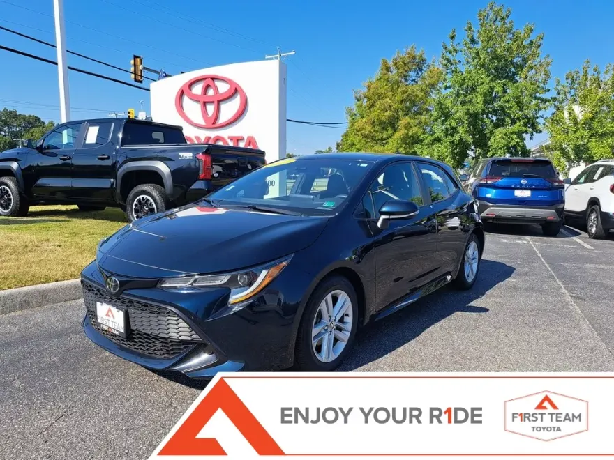 2022 Toyota Corolla SE photo 1