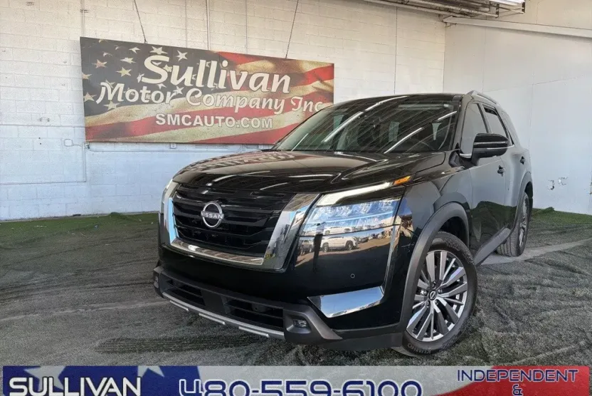 2022 Nissan Pathfinder SL photo 1
