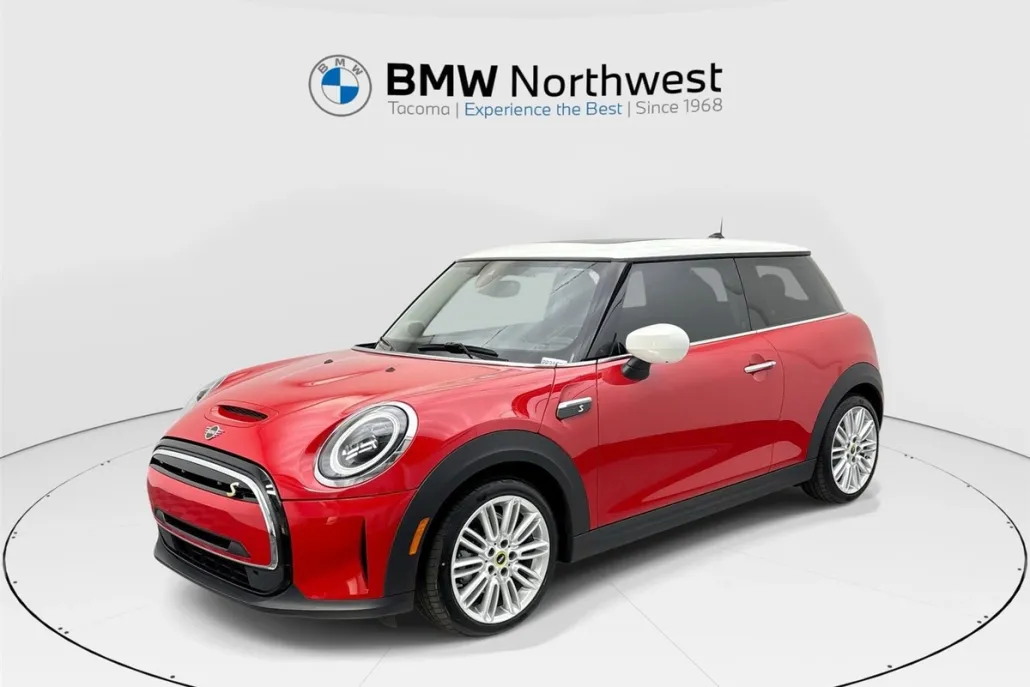 2024 Mini Cooper 2 Door Hardtop SE photo 1
