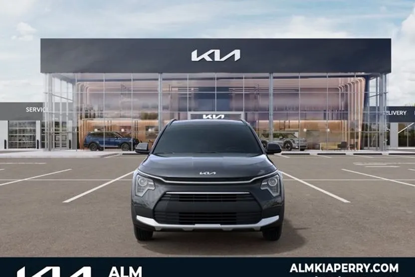 2025 Kia Niro LX photo 1