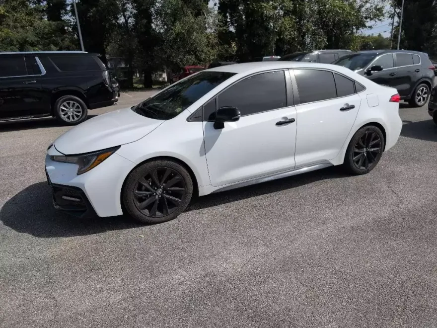 2021 Toyota Corolla SE photo 1