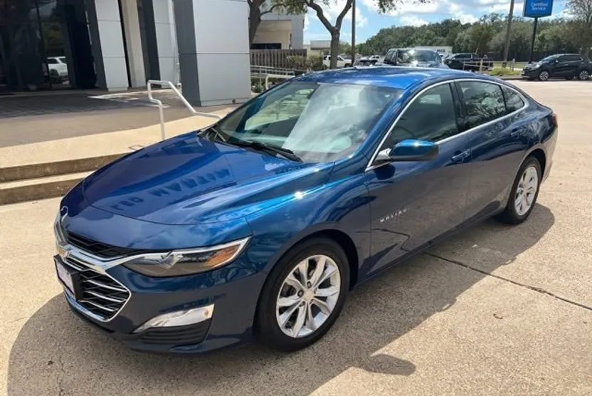 2019 Chevrolet Malibu 1LT photo 1